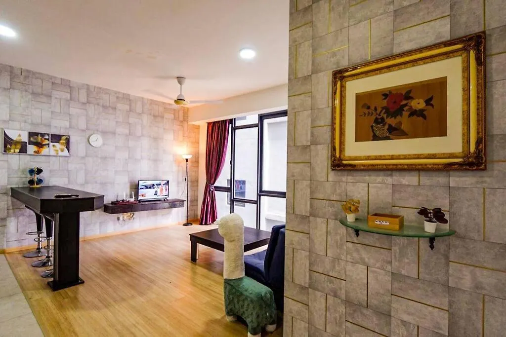 Cube8Teen 1Br1B Cozystay 3 Mins To Austin Height contacts